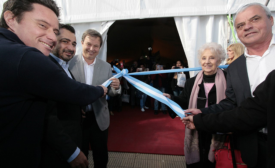 Cascallares y Estela de Carlotto inauguraron la feria internacional del libro en Brown